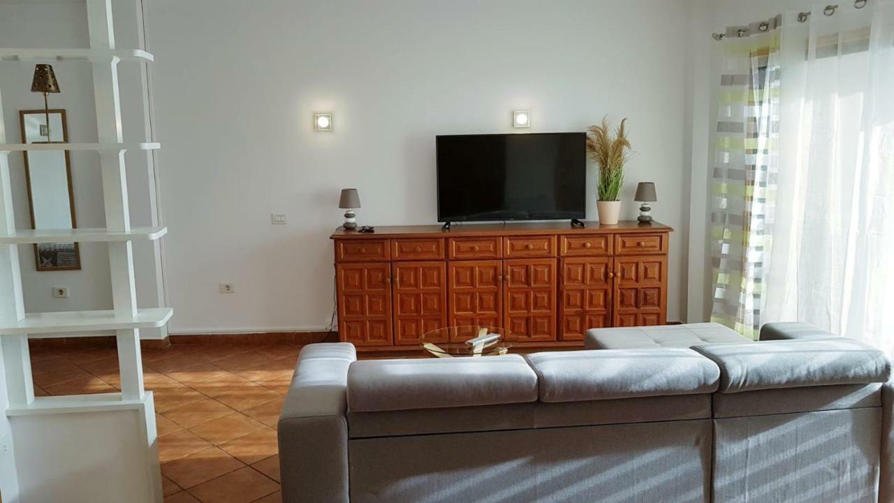 Apartamento Amplio Y Tranquilo Con Vistas Los Realejos Bagian luar foto